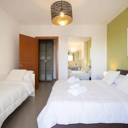 Skygate Aparthotel 3*